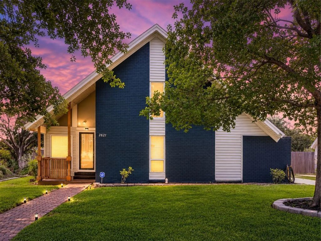 2821 Cheyenne Street, Irving