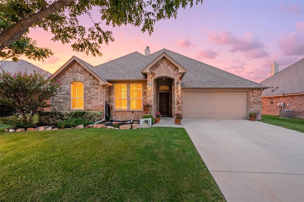 116 Camouflage Circle, Willow Park