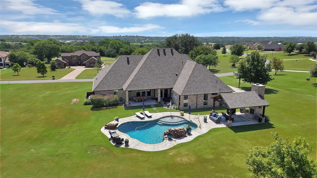 220 Pinnacle Peak Lane, Weatherford