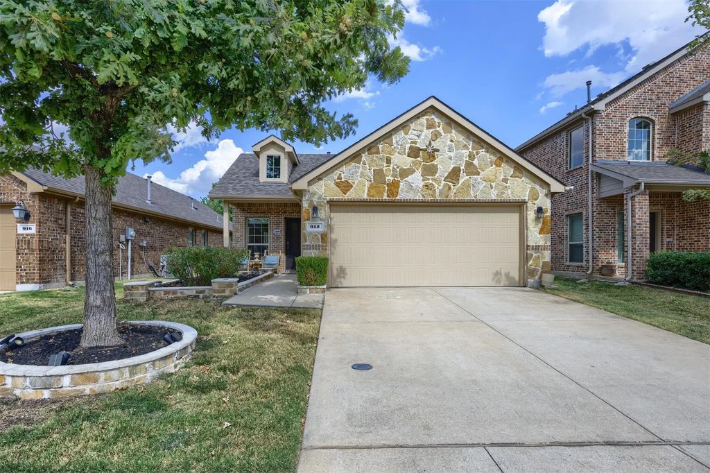 912 Gray Fox Drive, McKinney