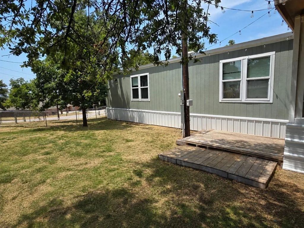 500 Captains Cutt Road, Oak Ridge