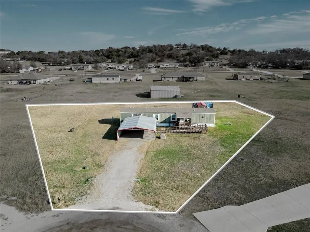 126 Starry Sky Court, Springtown