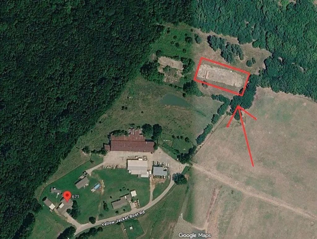 828 Yellow Jacket Road, Denison