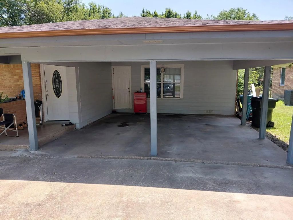 1528 E King Street, Sherman