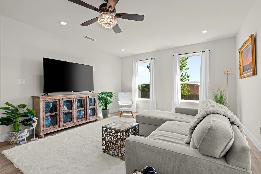 2415 Beverly Drive, Granbury