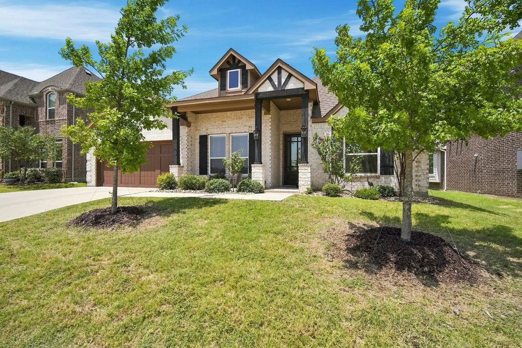 659 Cherry Bark Trail, Waxahachie