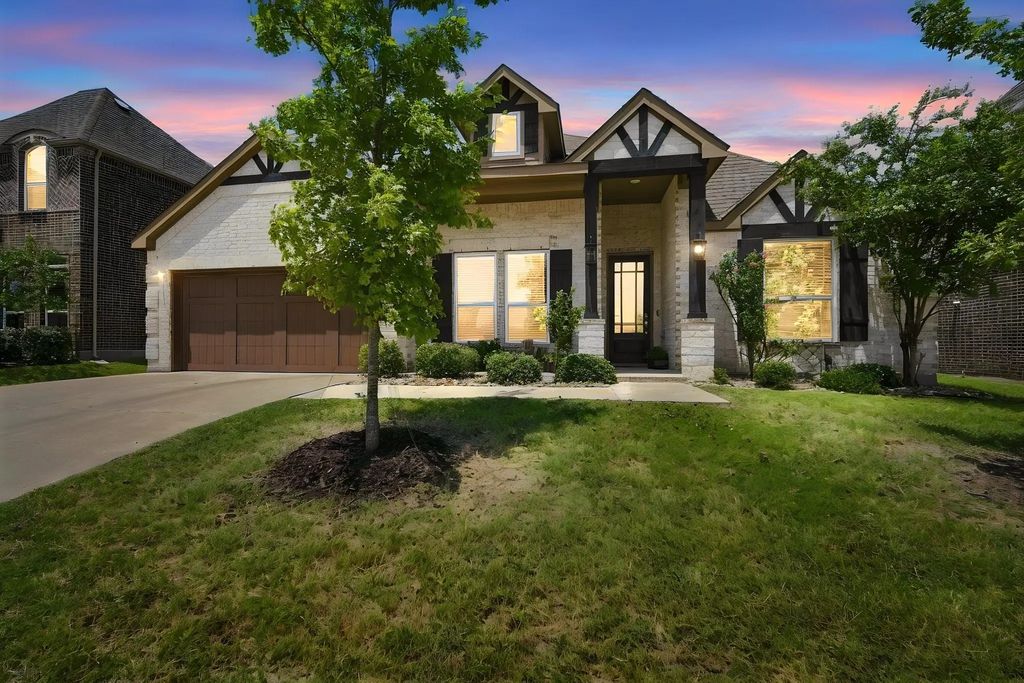 659 Cherry Bark Trail, Waxahachie