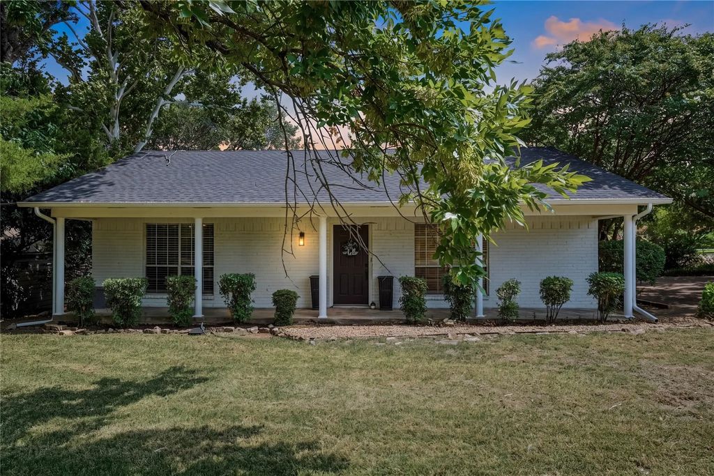 902 Williams Street, Rockwall