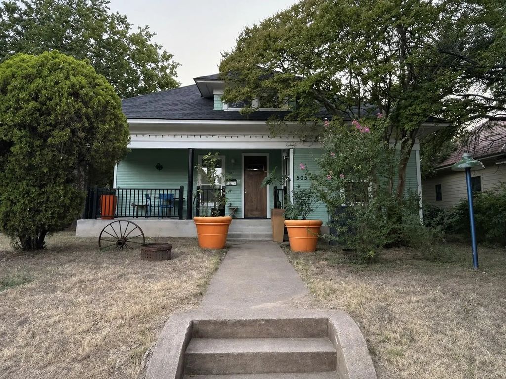 505 S Storey Street, Dallas