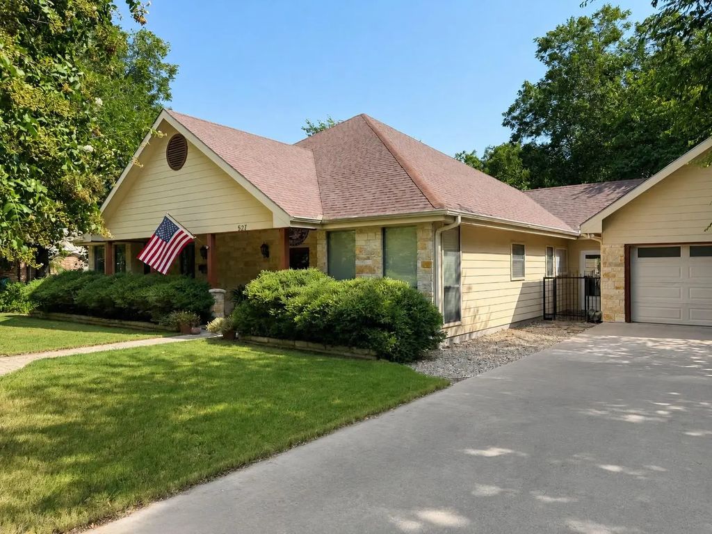 527 W Roberts Street, Gorman