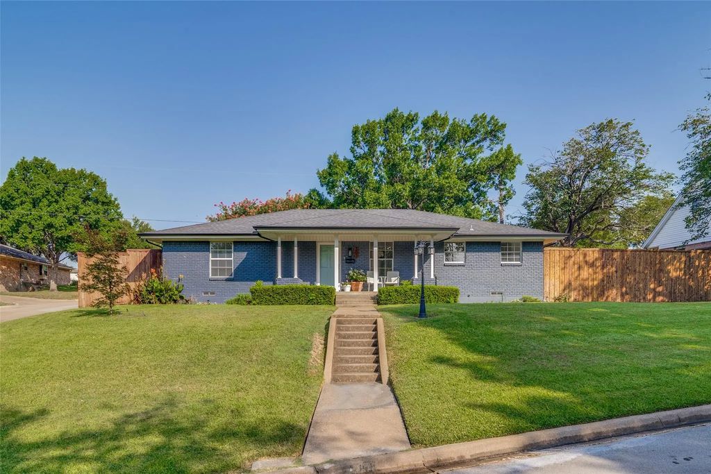 301 Valley Drive, Rockwall