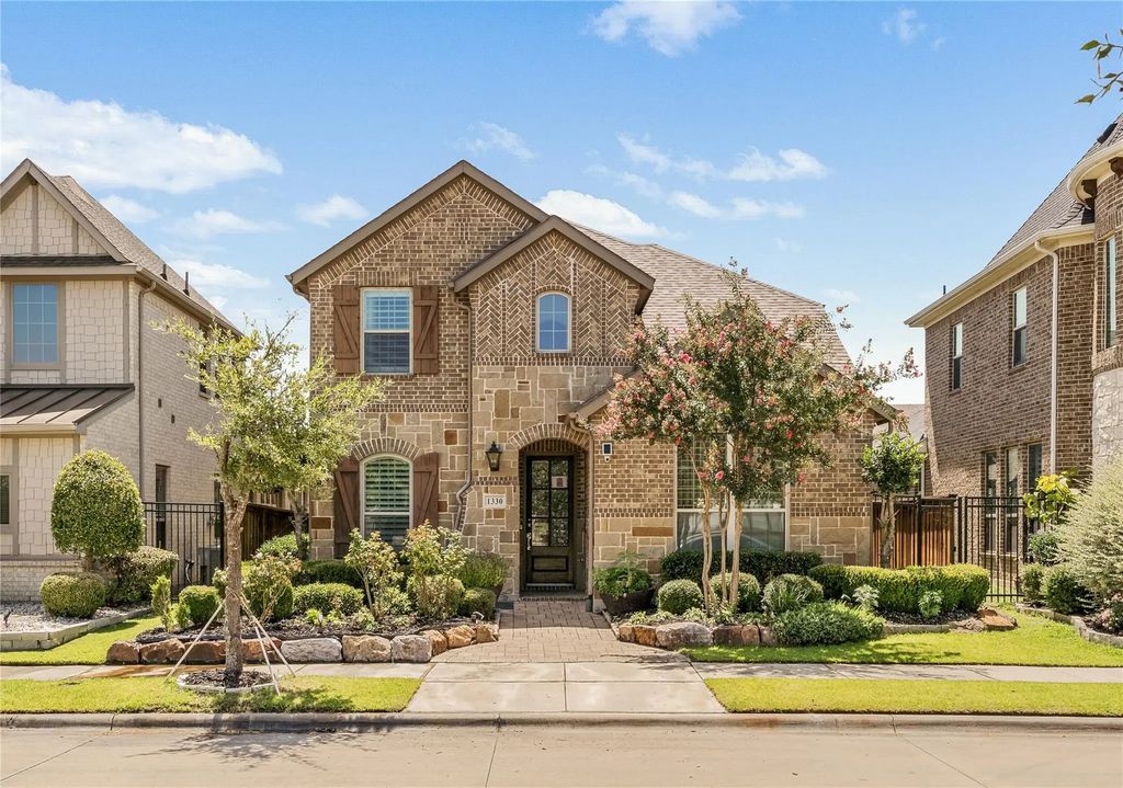 1330 Viridian Park Lane, Arlington