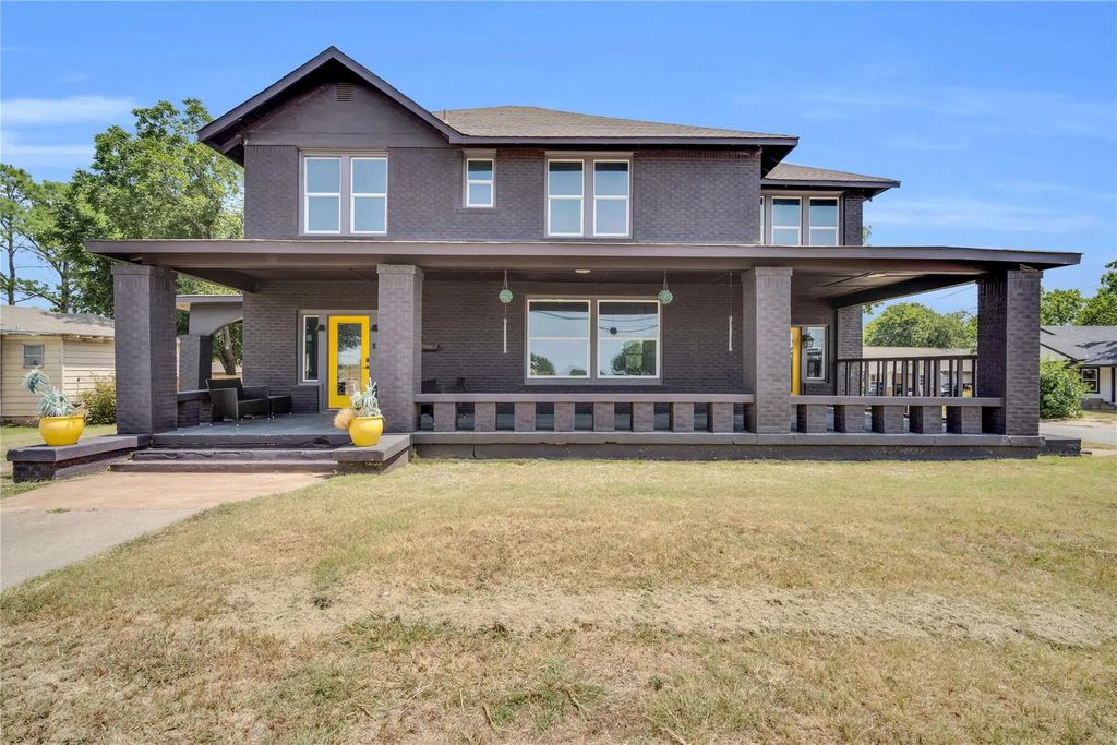 805 E Wise Street, Bowie