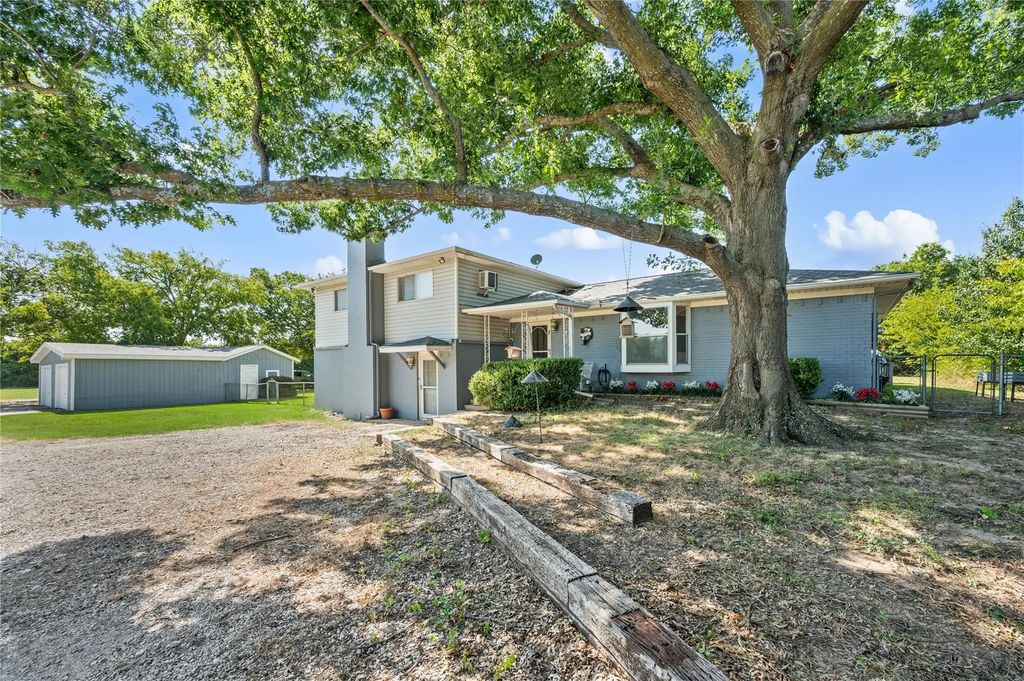 2942 Trails End, Aubrey