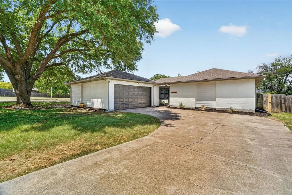 10144 Bugle Drive, Fort Worth