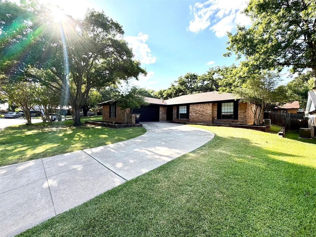 5717 Stage Line Court, Arlington