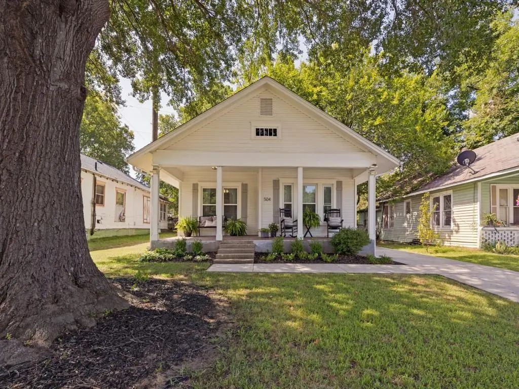 504 W Murray Street, Denison