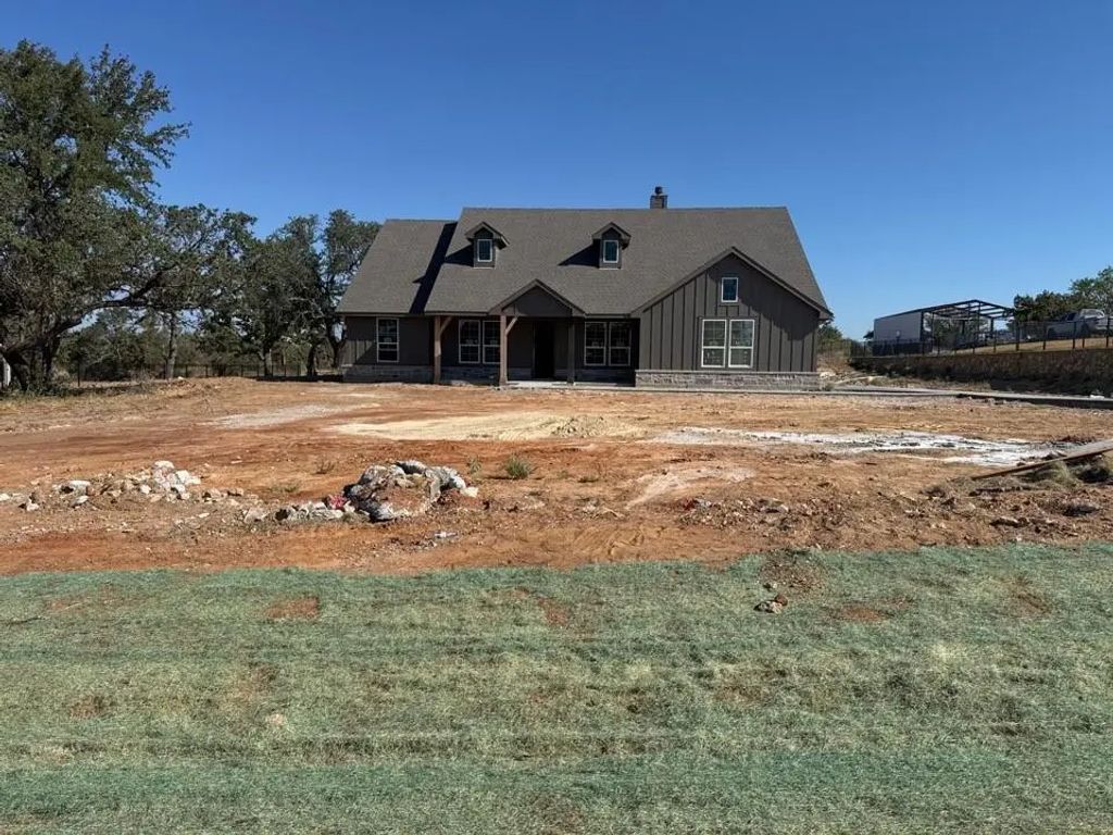 205 Oak Grove Way, Springtown