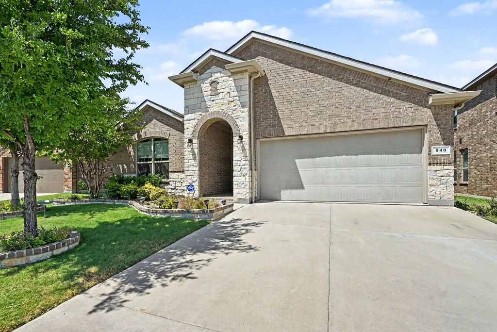 540 Dunmore Drive, Fort Worth