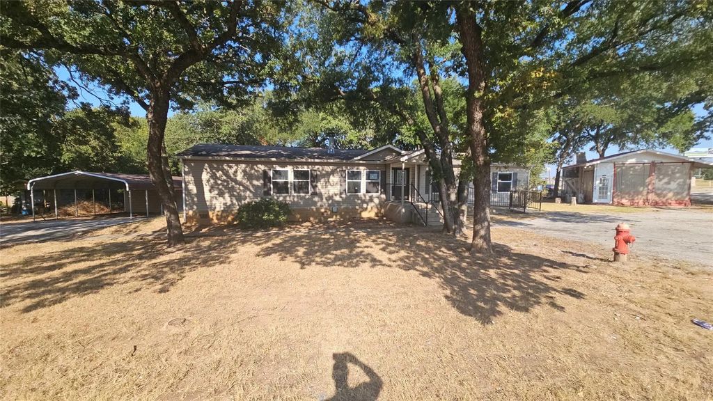 100 Live Oak Street, Sanctuary