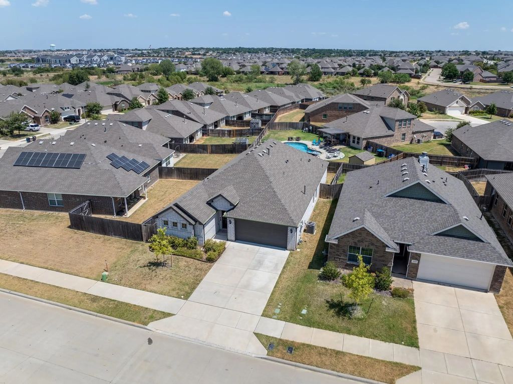 8425 High Garden Street, Fort Worth