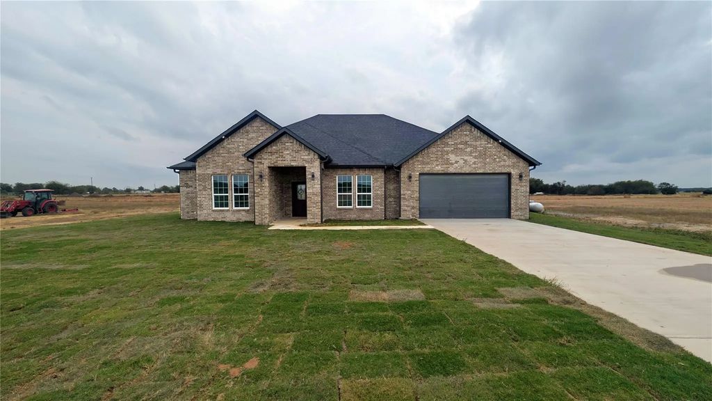 235 Private Road 5440, Point