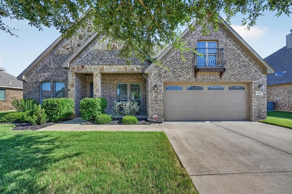 1156 Blue Sky Lane, Burleson