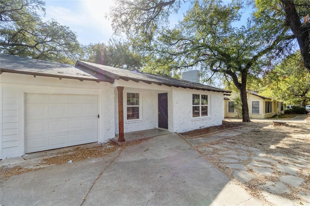 2029 Lynnhaven Road, Fort Worth