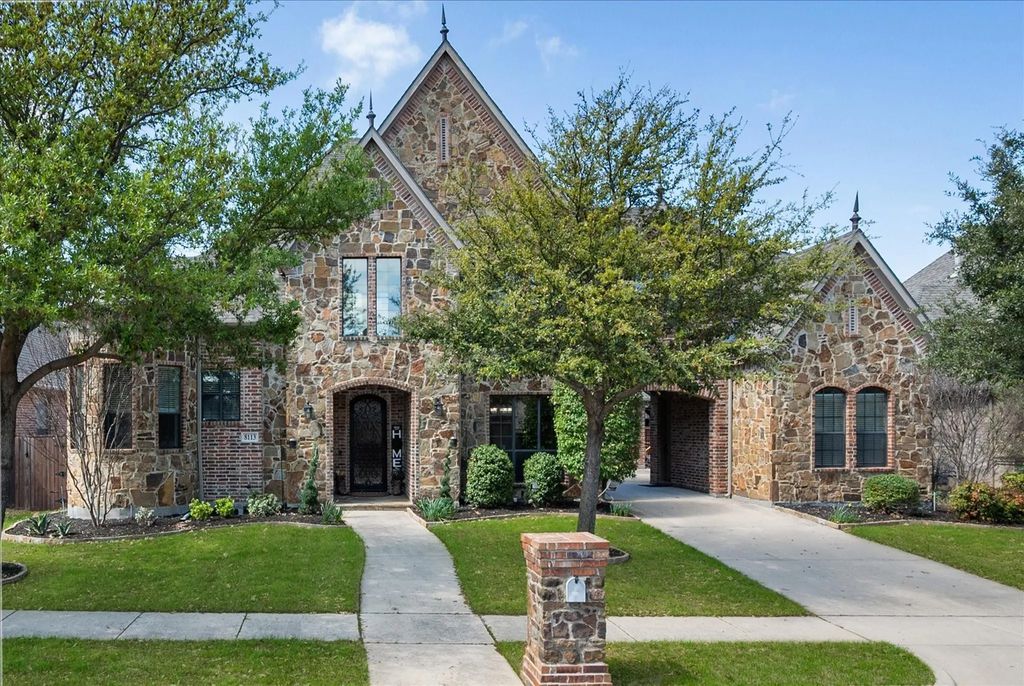 8113 Long Trail Drive, North Richland Hills