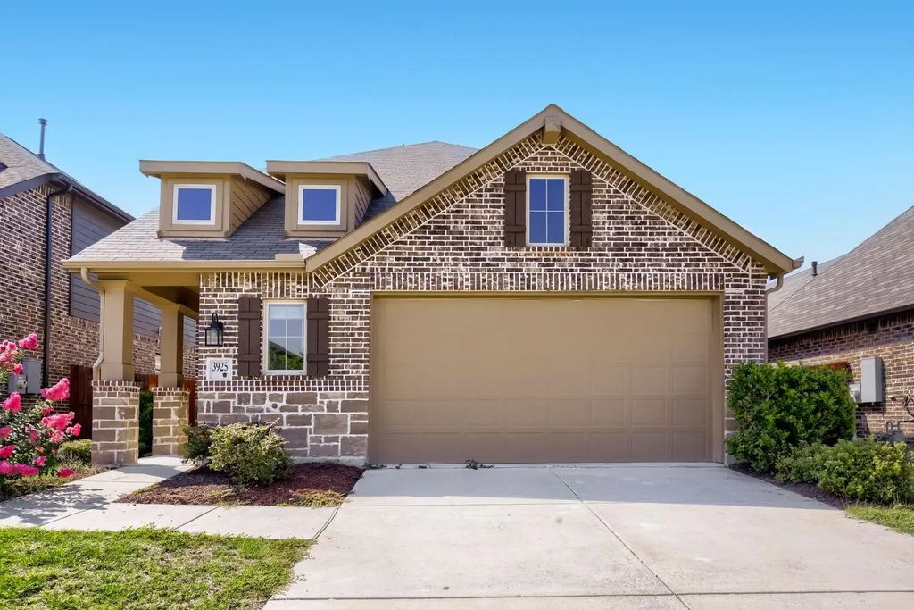 3925 Chesapeake Lane, Heartland