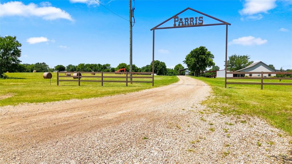 189 County Road 3090, Ben Franklin