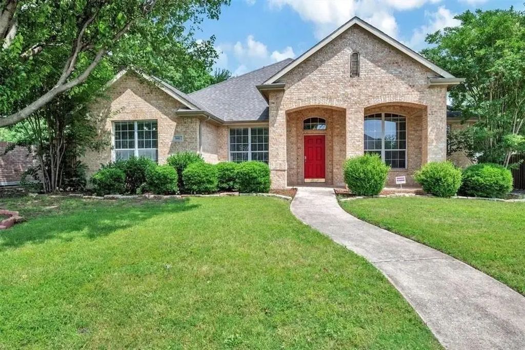 1601 Long Prairie Court, Allen