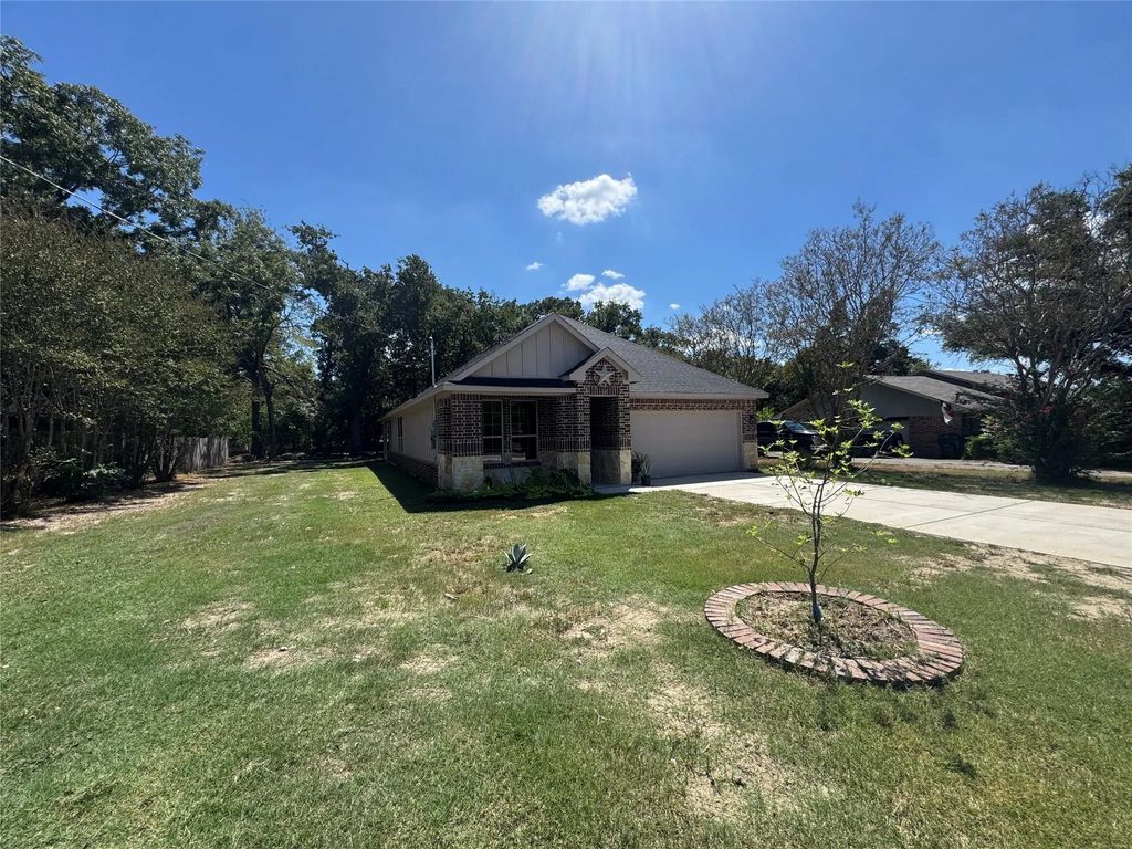 1093 Oak Ridge Drive, Oak Ridge