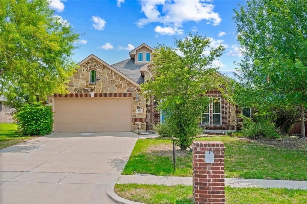 102 Briarstone Drive, Alvarado