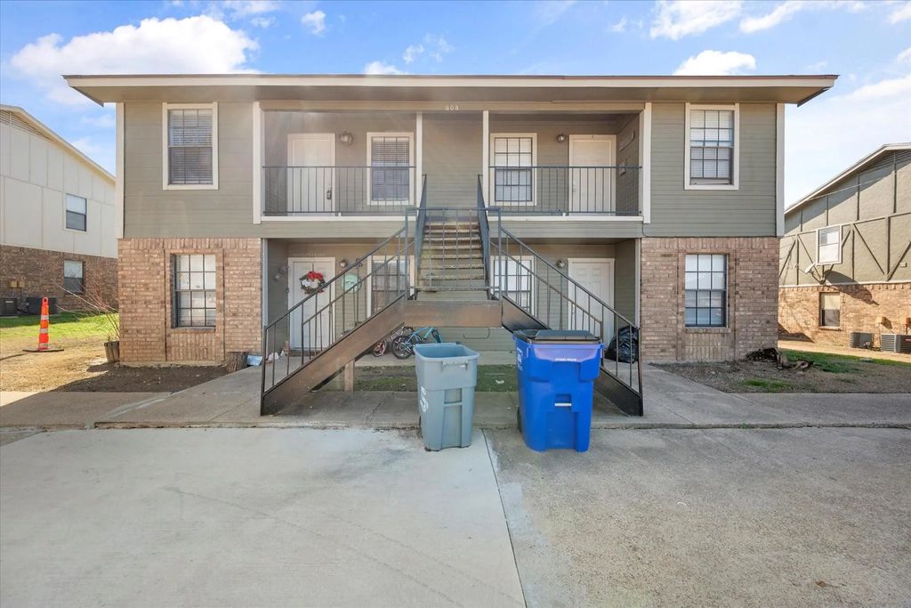 606 Kings Way Drive C, Mansfield