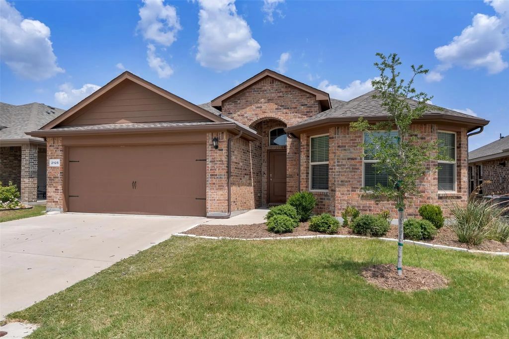 2125 Chesnee Road, Fort Worth