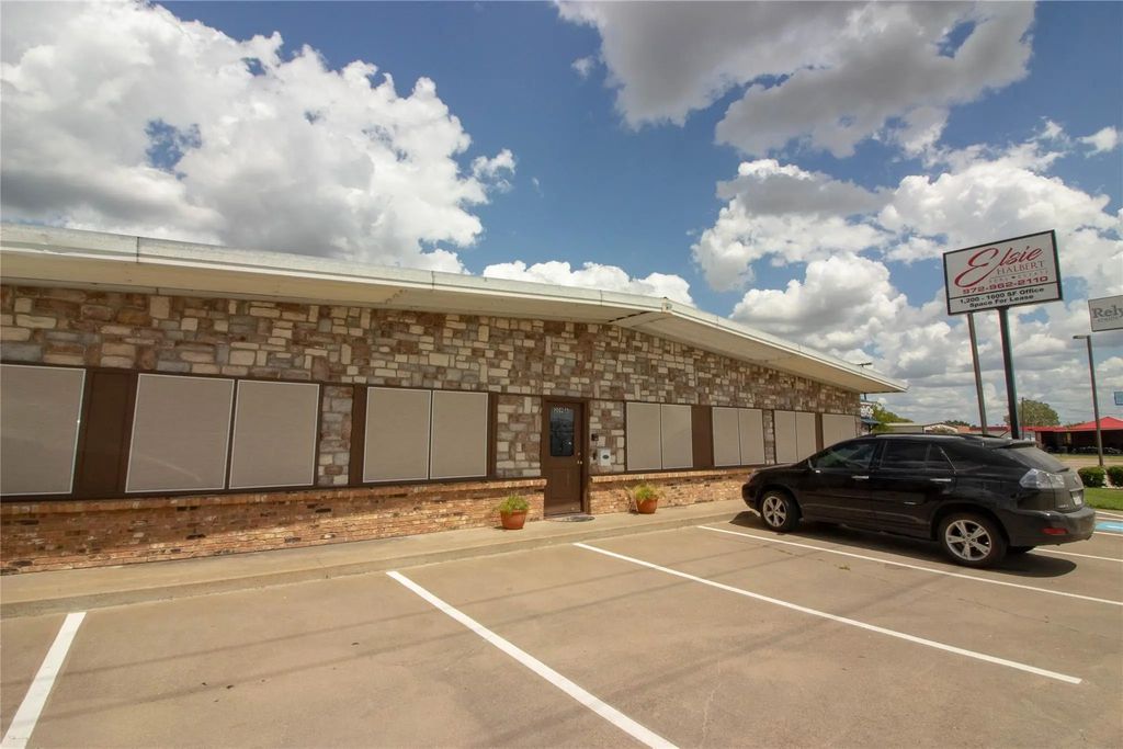 209 E Fair Street, Kaufman