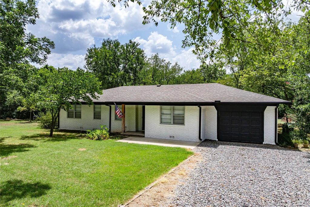 414 Flowing Wells Road, Pottsboro