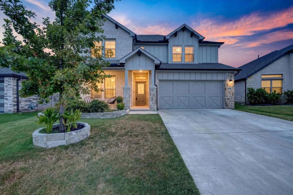 10541 Big Lagoon Drive, Fort Worth