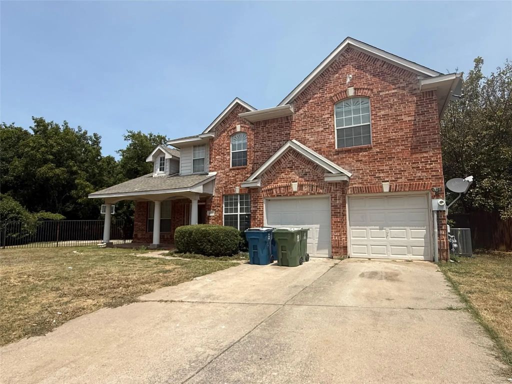 1313 Baythorne Drive, Lewisville