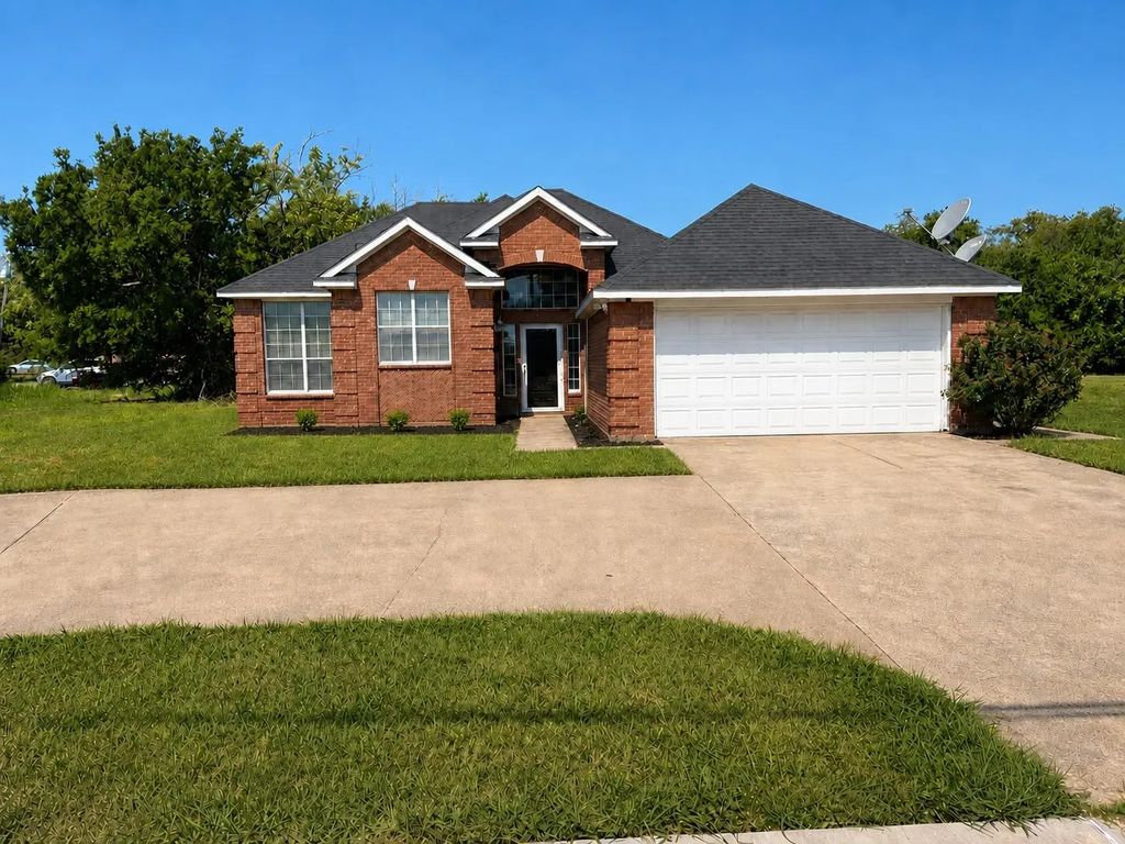 400 S Rockwall Avenue, Terrell