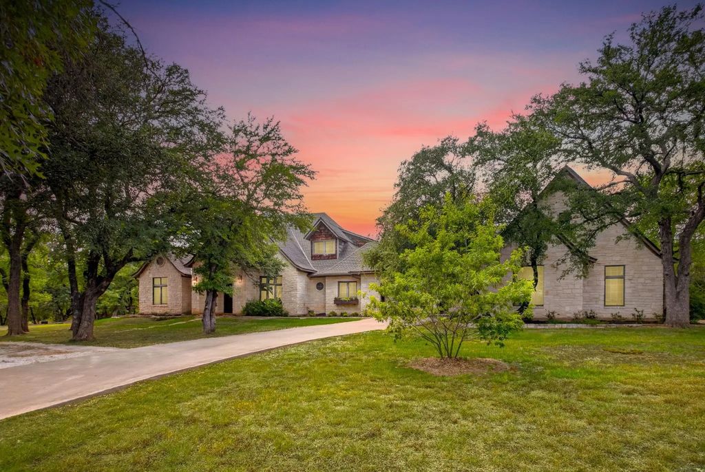 4404 Aledo Oaks Court, Fort Worth