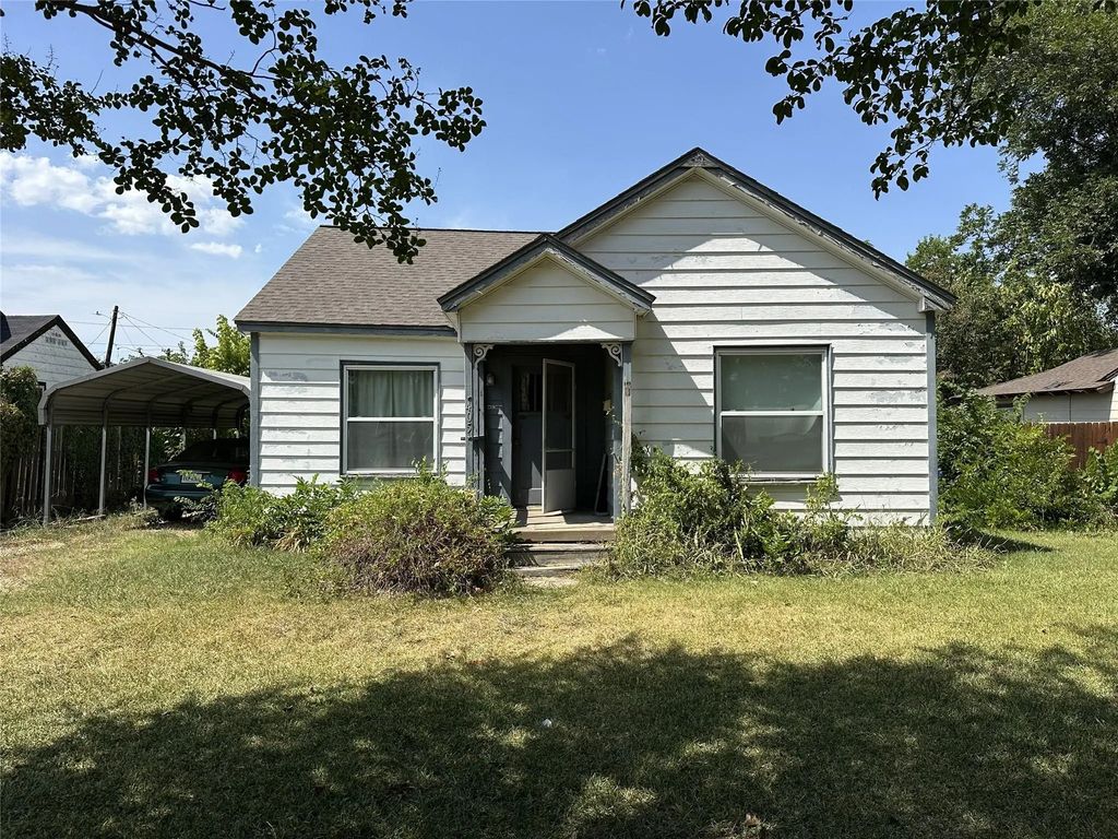405 W Avenue E, Garland