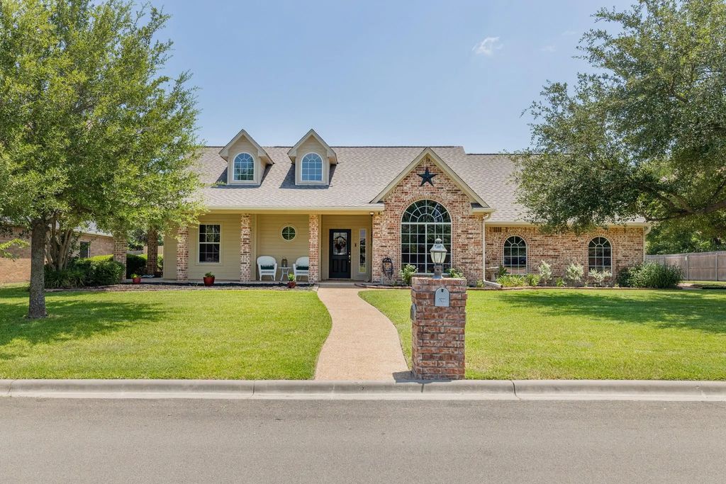 1208 Kempner Park, Robinson