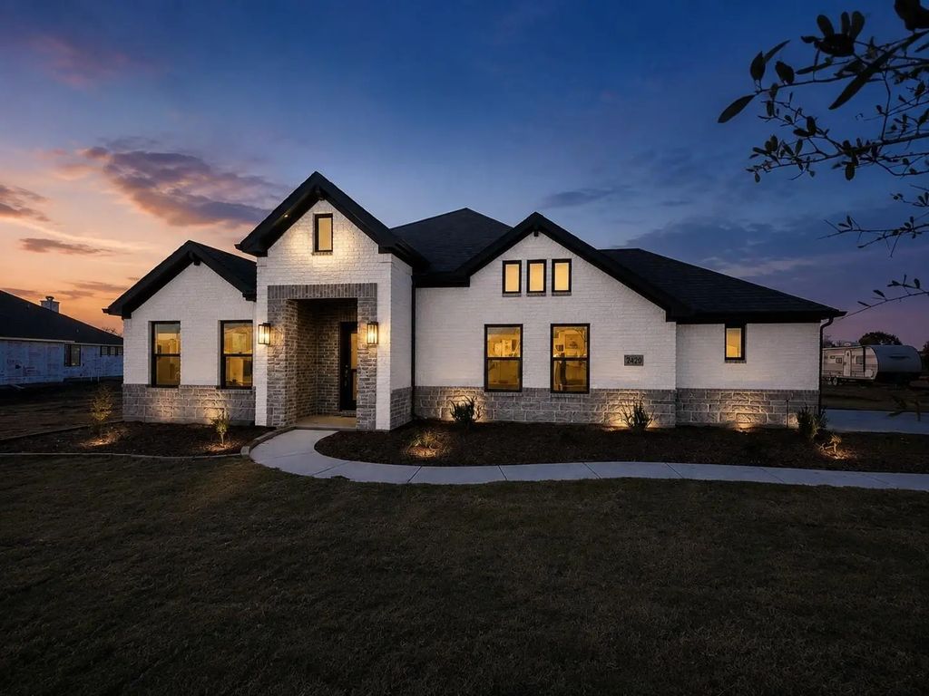 13242 Corrida Lane, Sanger