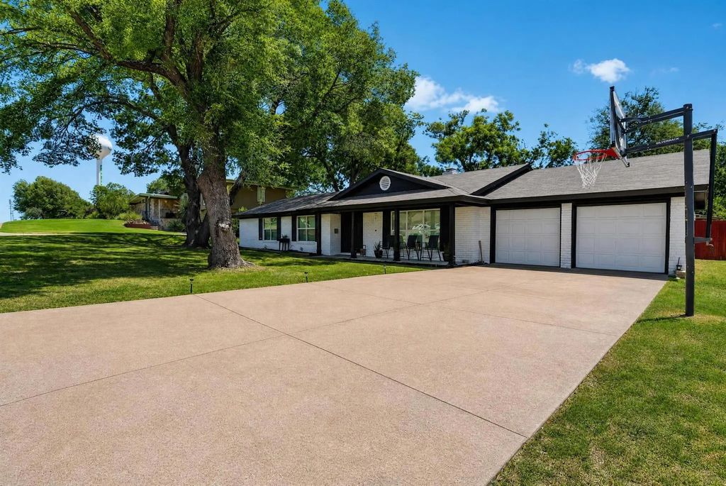 8117 Rush Street, Benbrook