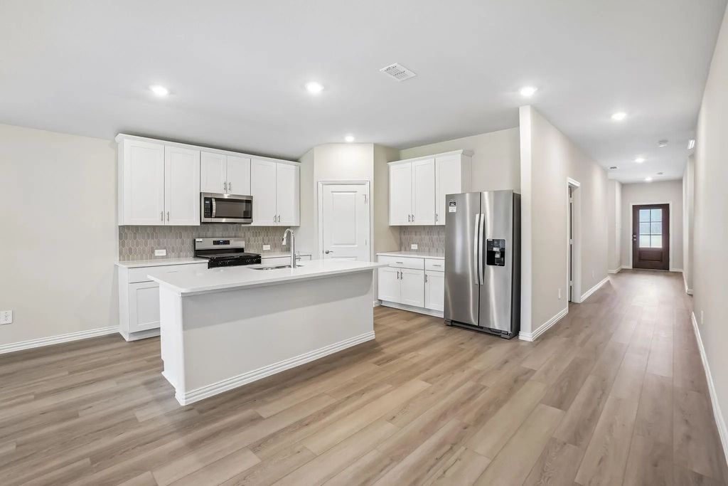 2138 Longchamp Lane, Seagoville