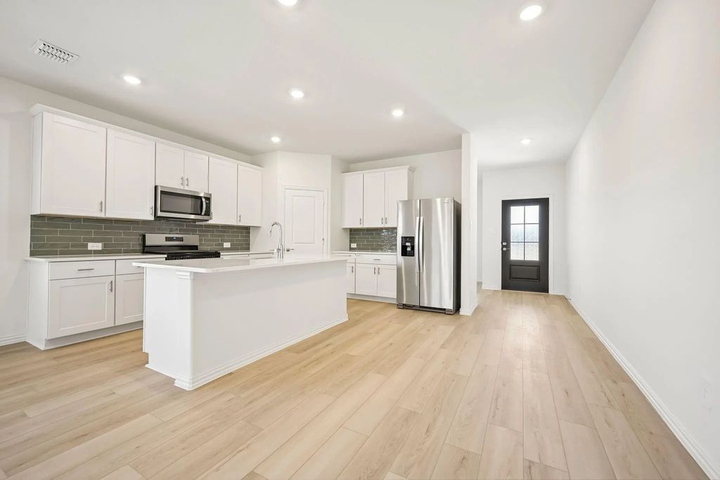 2130 Longchamp Lane, Seagoville