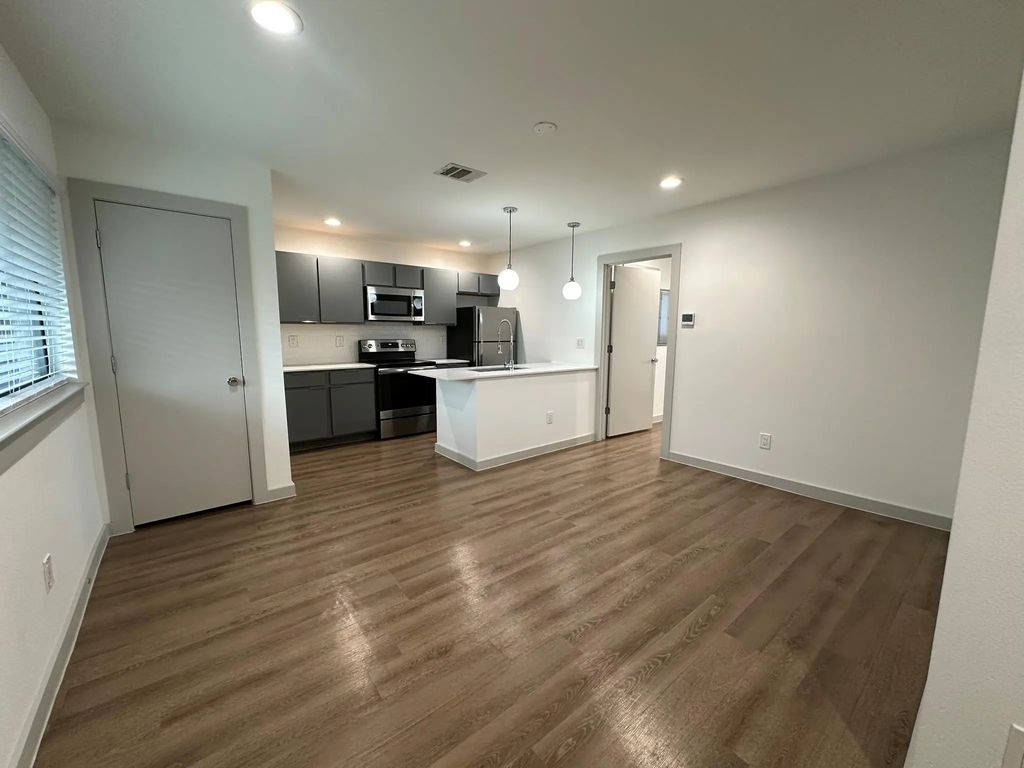 4526 Munger Avenue 206, Dallas
