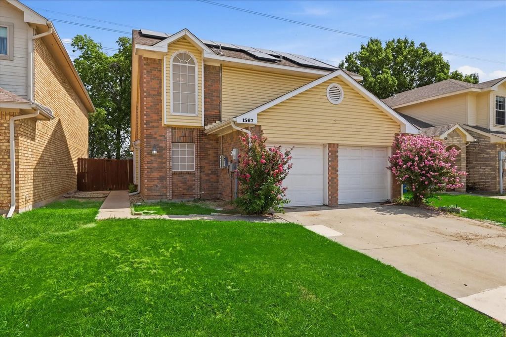 1367 Mimosa Lane, Lewisville